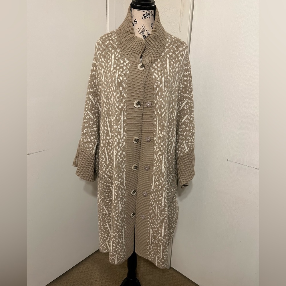 Marla Wynne Jacquard Drama Topper 2XL NWOT - Sand/Cream